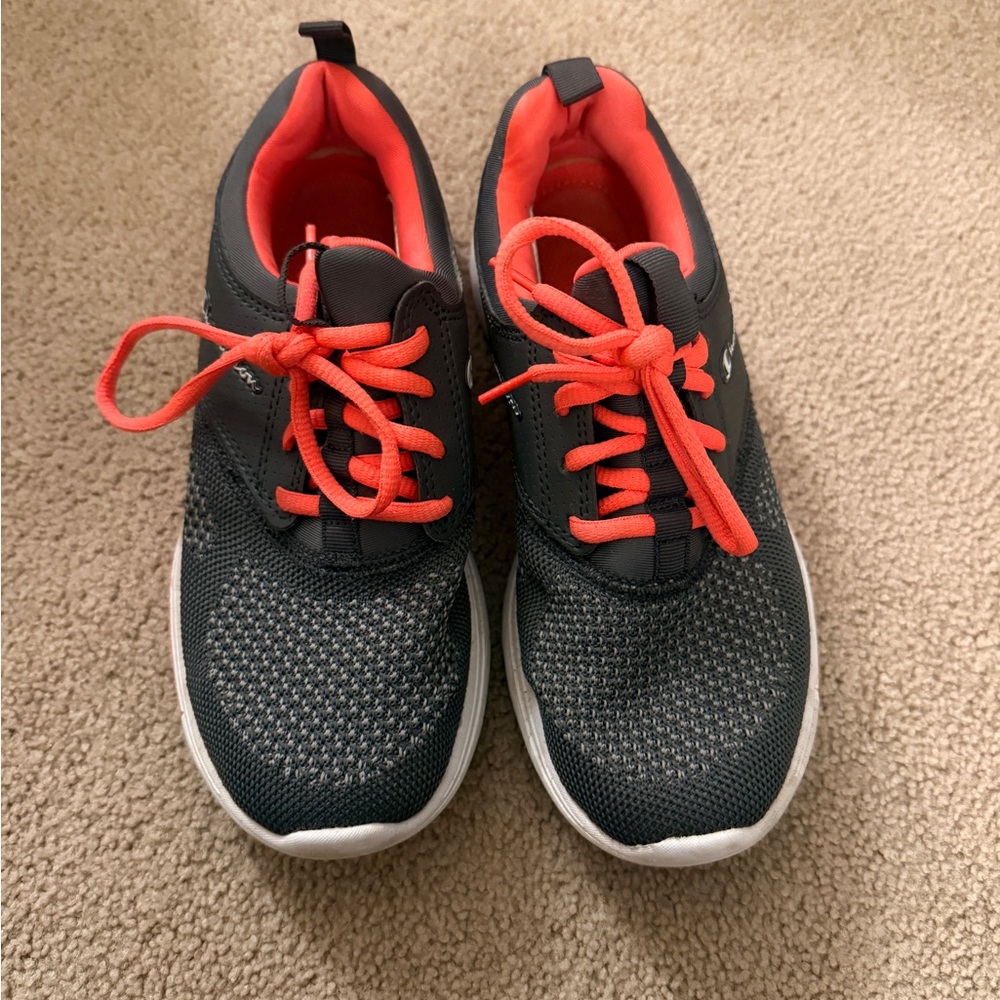 Champion tennis shoes